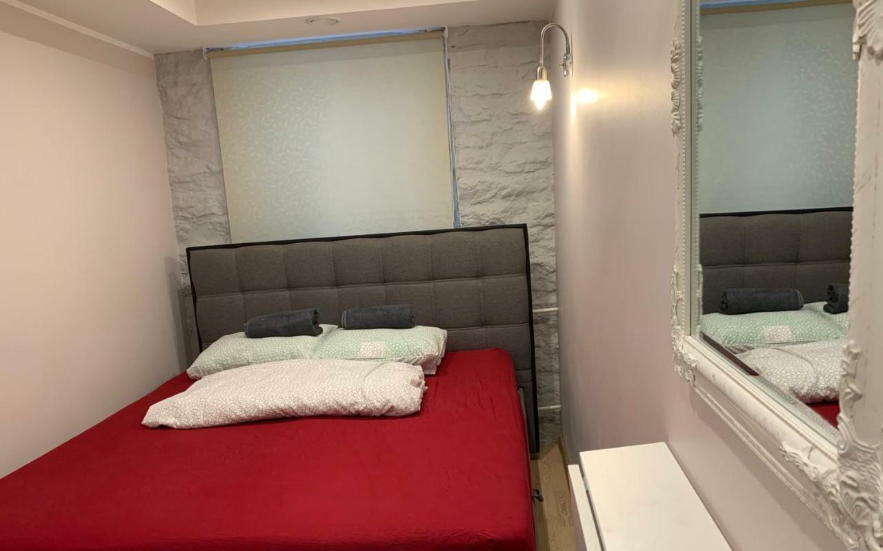Hostel Bedroom With Private Bathroom